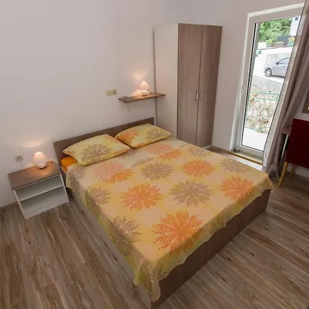 Appartement Brtade-a3 - #73644 Brela